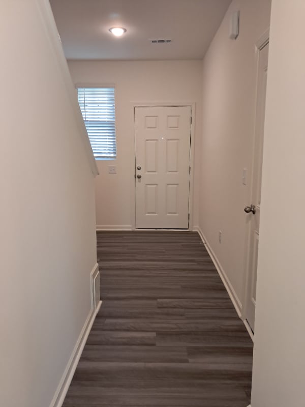 Building Photo - 2111 Trailside Dr