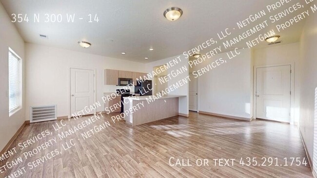 Building Photo - 354 N 300 W
