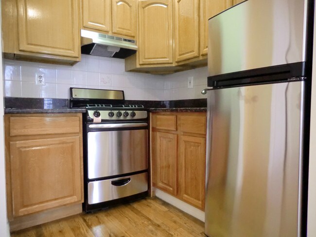Interior Photo - 2103 Eighth Avenue