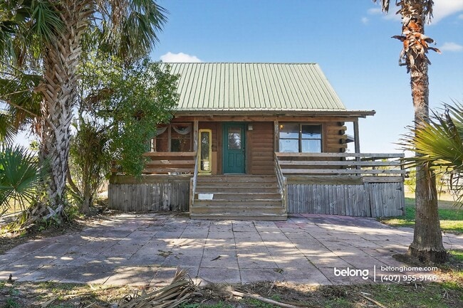 Building Photo - 1330 Niatross St