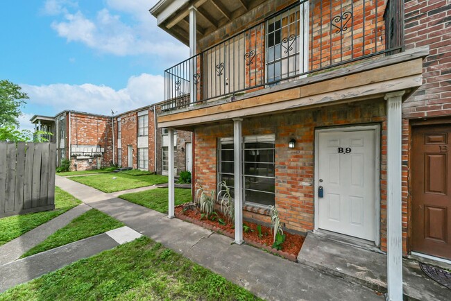 Foto del edificio - Townhome in South Houston