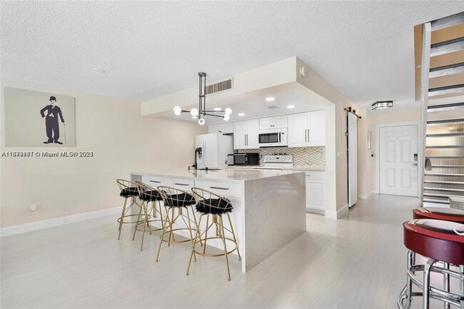 2 bedroom in Pembroke Pines FL 33026 - 2 bedroom in Pembroke Pines FL 33026 Townhome