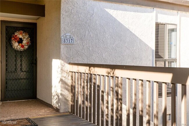 Building Photo - 8317 Marina Pacifica Dr N