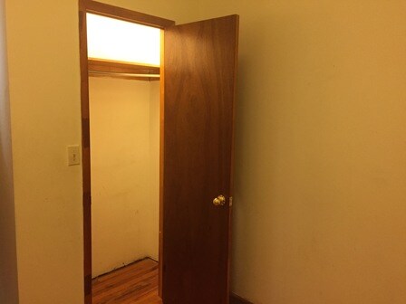 Building Photo - 242 4th Ave