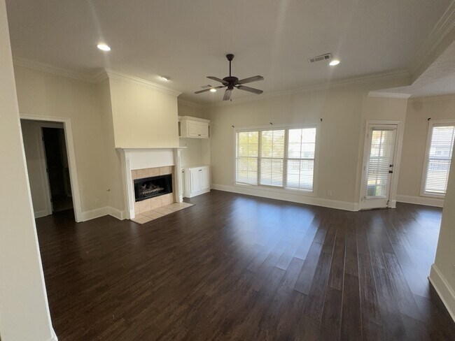 Foto del edificio - 118 Jorn Cir