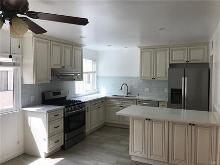 Building Photo - Nice townhouse 2bed 2.5bath Arcadia
