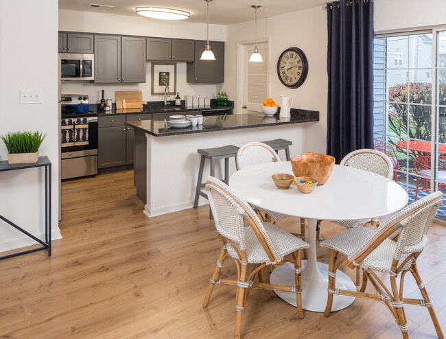 Building Photo - Westridge Gardens Luxury Rental Apartments