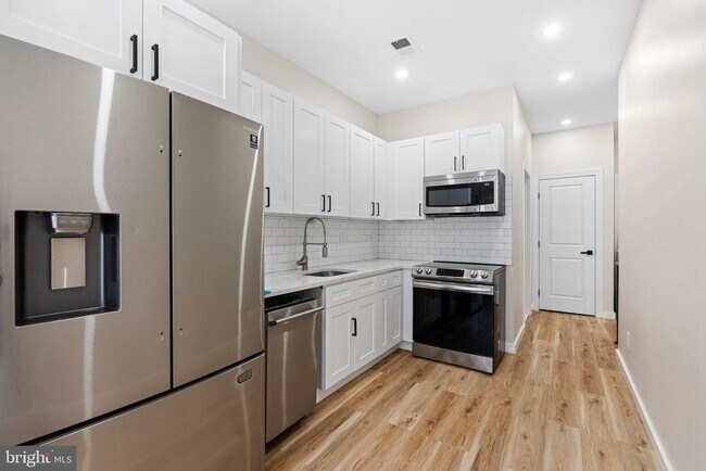 Foto del edificio - 1250 S 27th St