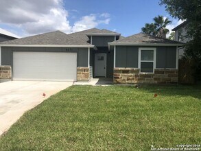 Building Photo - 6571 Beech Trail Dr