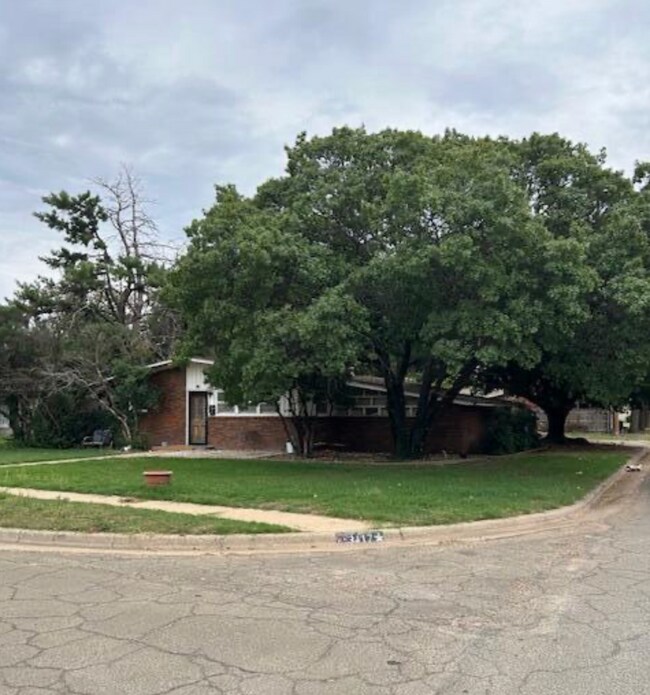 Building Photo - 3417 47th St