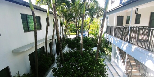 Building Photo - 122 Peruvian Ave