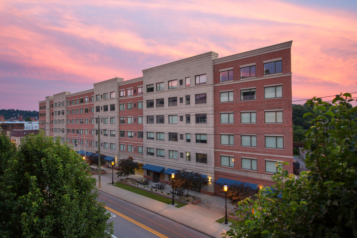 Primary Photo - State on Campus Morgantown