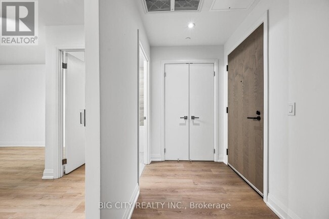 Photo du bâtiment - 36 Brentcliffe Rd