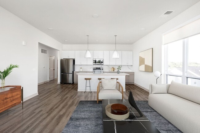 Interior Photo - L’Etoile Apartments