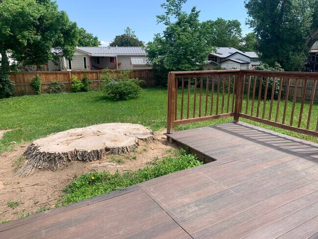 Foto del edificio - 1404 Cherry St