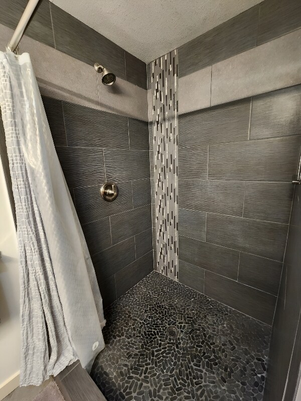 Building Photo - 1565 Thomas Rd