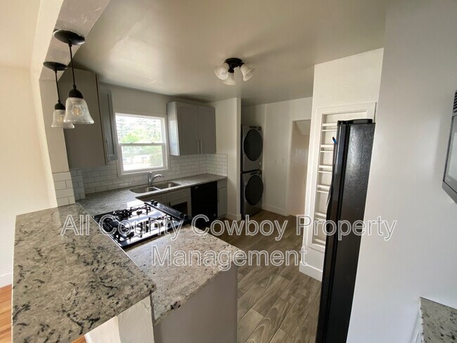 Foto del edificio - 1203 E Canby St