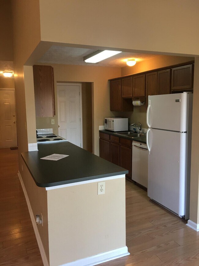 Building Photo - 122 W Showalter Dr