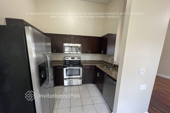 Building Photo - 842 SW 159th Terrace