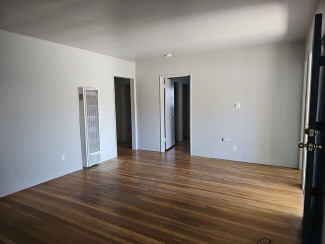 Foto del edificio - 430 Grand Ave