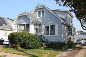 Building Photo - 81 Savoy Pl