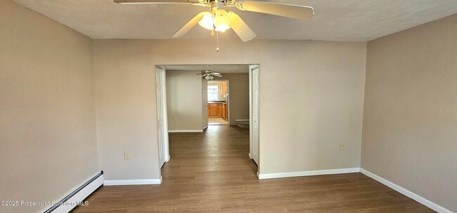 Foto del edificio - 450 N Main St