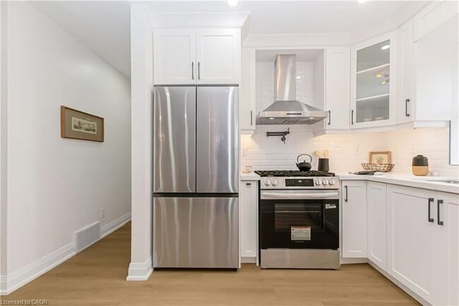 Building Photo - 487 E 37th St