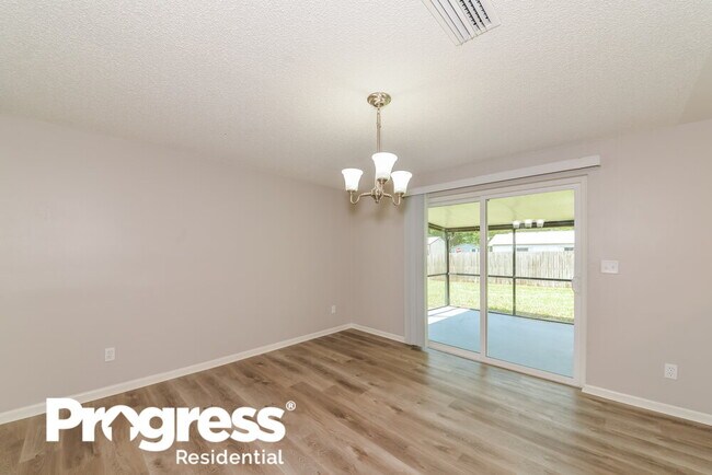 Building Photo - 904 Briarcliff Dr