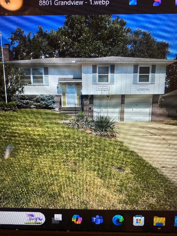 Building Photo - 8801 Grandview St