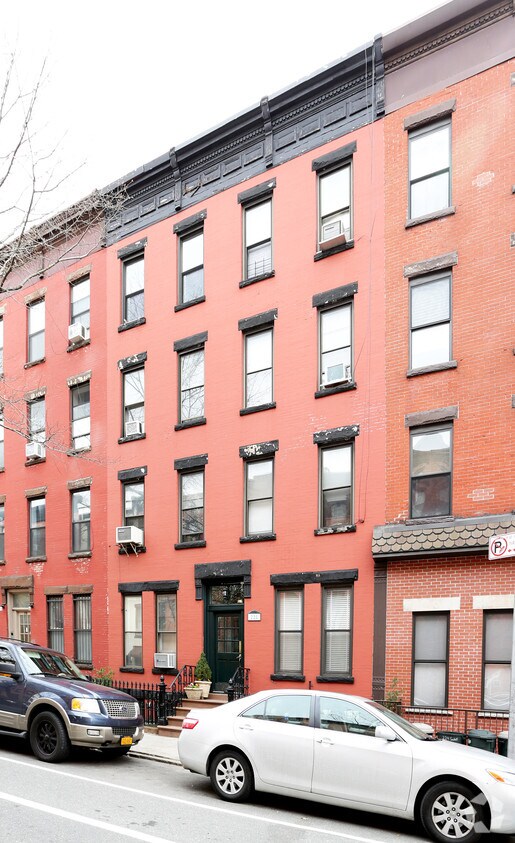 Primary Photo - 228 Sackett St