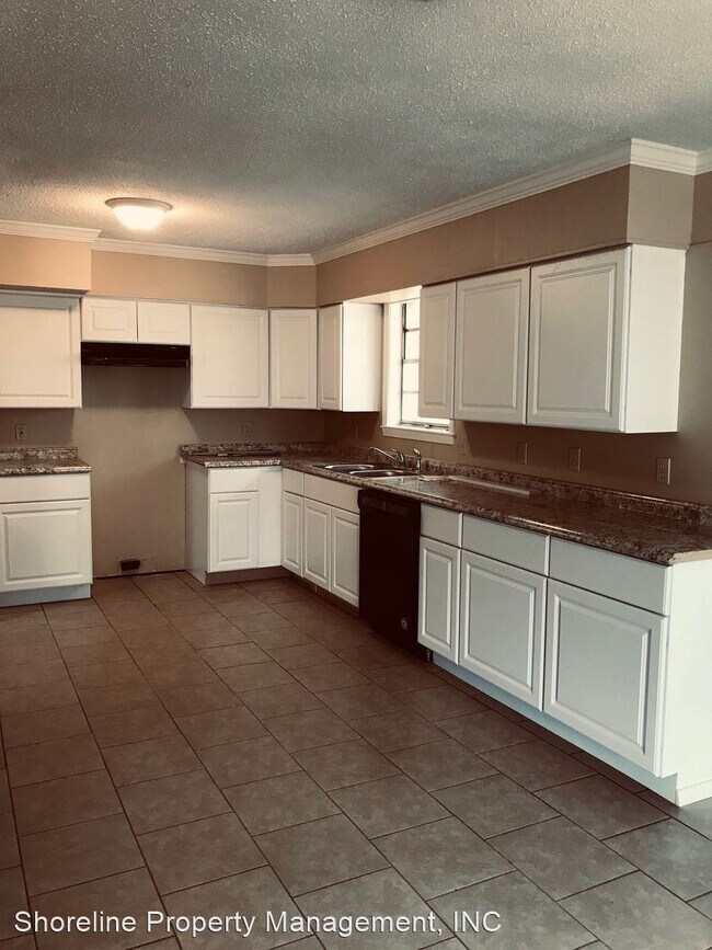 Building Photo - 3 br, 1.5 bath House - 102 Elliot Place