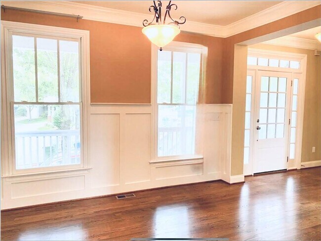 Foto del edificio - 1678 Carr Cir NW