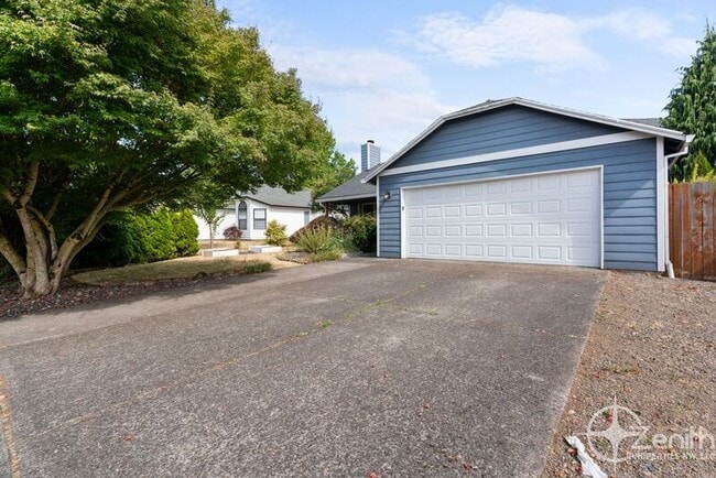 Building Photo - 16004 NE 47th St