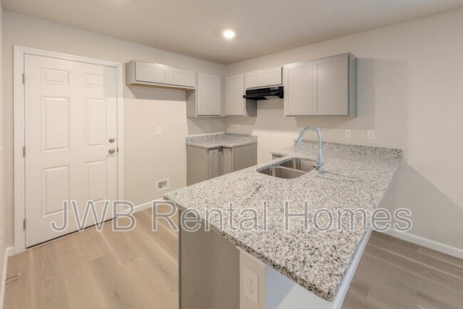 Building Photo - 8008 Harding Ave