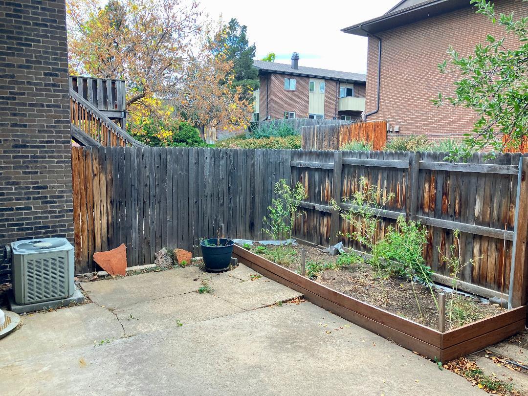 private fenced patio - 1403 Bradley Dr