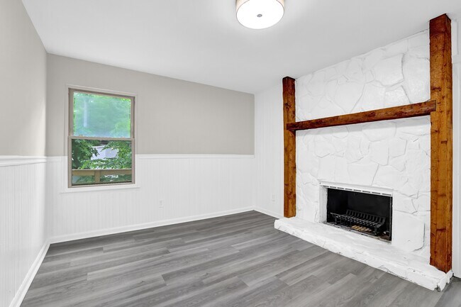 Foto del edificio - 2551 Park Rd