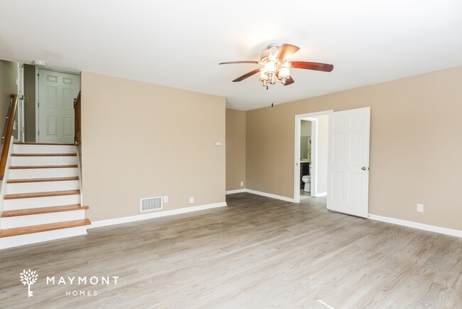 Building Photo - Spacious 4 Bedroom Home