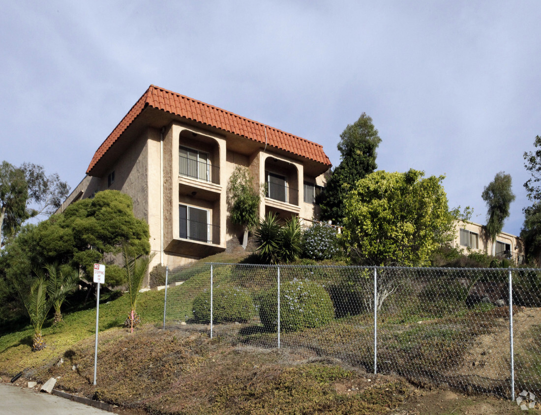 Building Photo - Casa del Pueblo