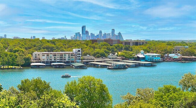 Foto del edificio - 1707 Laguna Loma Cove