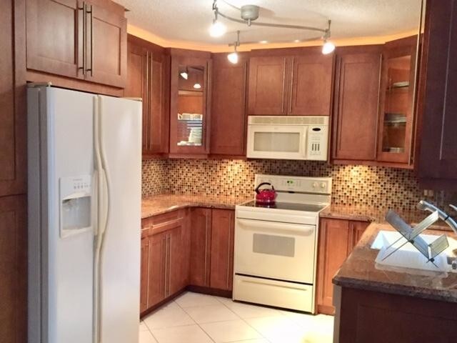 Foto del edificio - 5535 Eton Ct