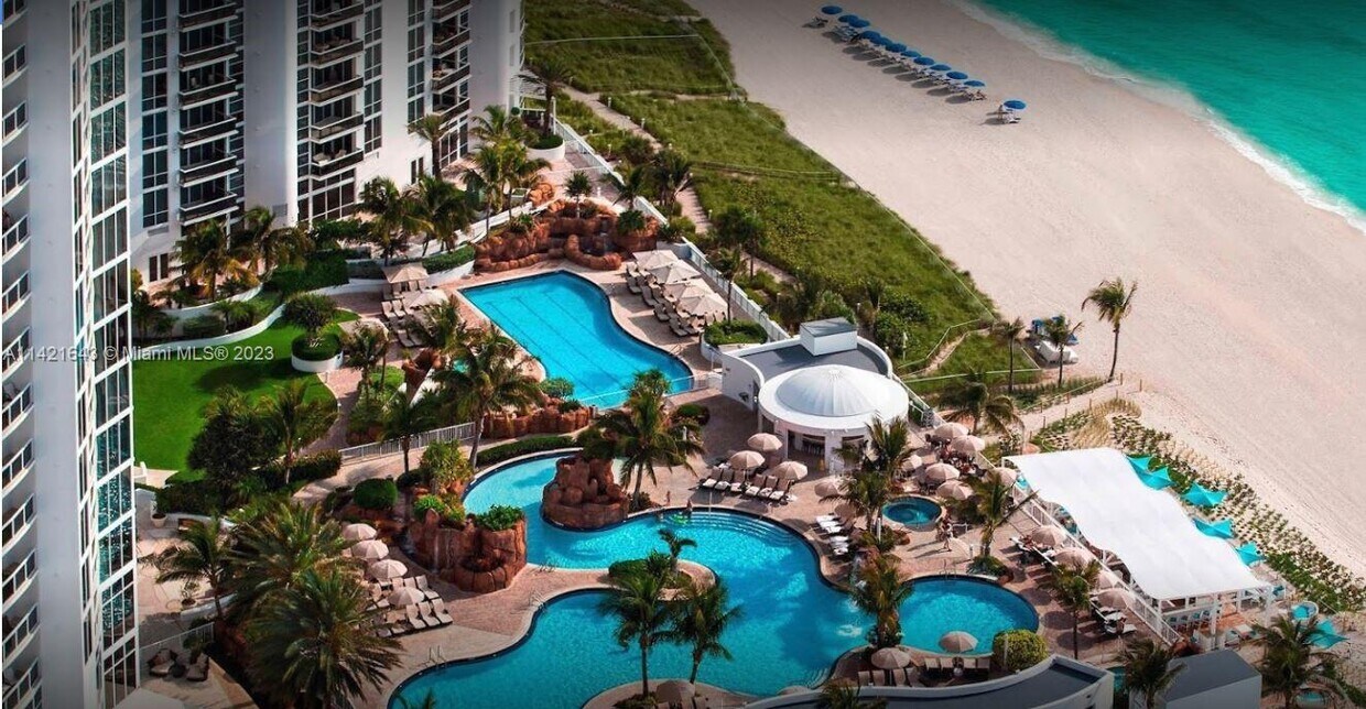 Foto principal - 1800 Collins Ave