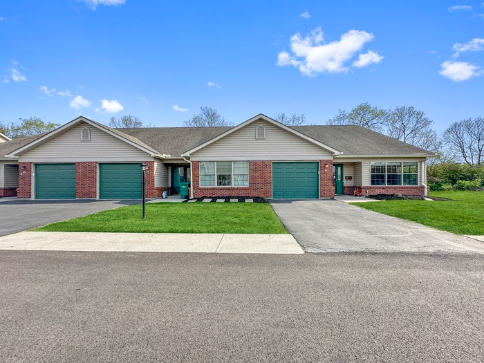 Primary Photo - Beautiful 2 Beds 1.5 Bath Villa