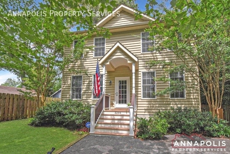 Primary Photo - 3294 Stepney St