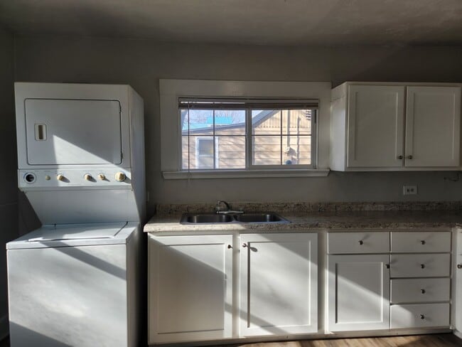 Foto del edificio - Cute 2 bedroom 1 bath Middleton Home coming up for rent!