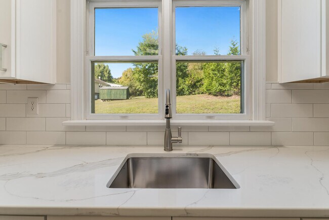 Foto del edificio - 4 Lingert Ave