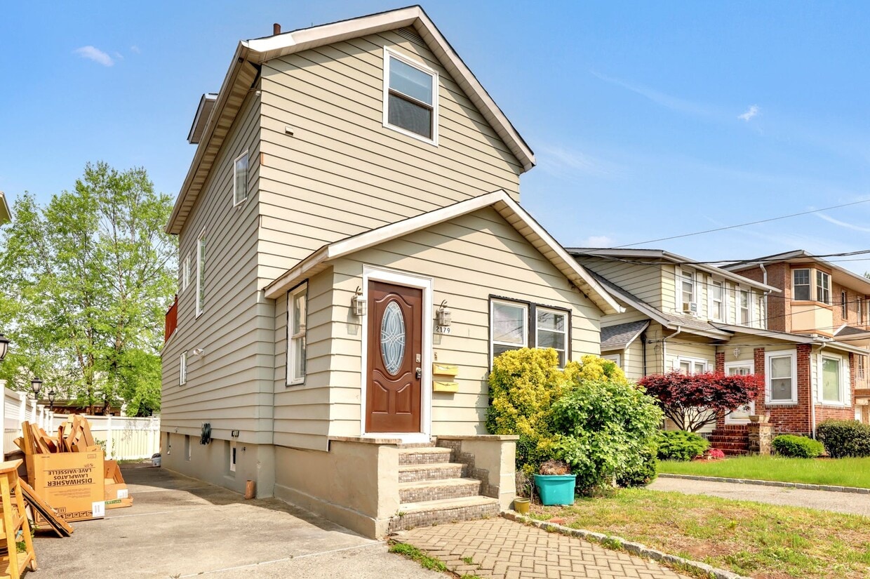 2179 Edwin Ave Unit A, Fort Lee, NJ 07024 Apartments in Fort Lee, NJ