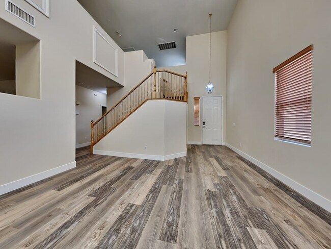 Foto del edificio - 9358 Monterey Cliffs Ave