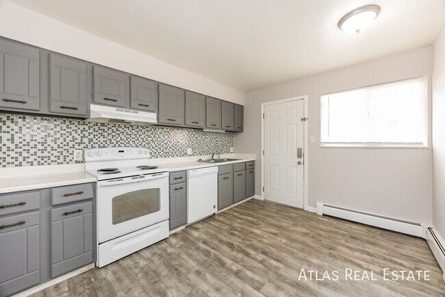 Building Photo - 2855 W Montebello-4