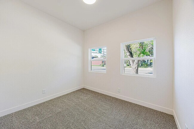 Foto del edificio - South University Drive