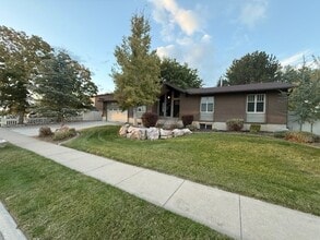 Building Photo - 182 W 5450 S